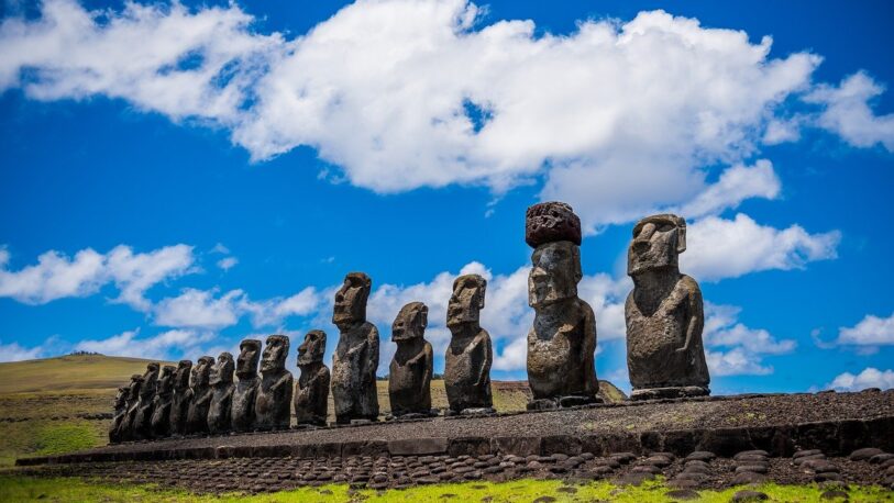 Chile reabrirá Isla de Pascua al turismo el año próximo
