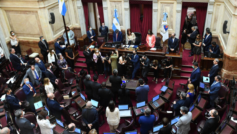 Antes de perder el quorum, el oficialismo aprobó 48 decretos firmados por Fernández
