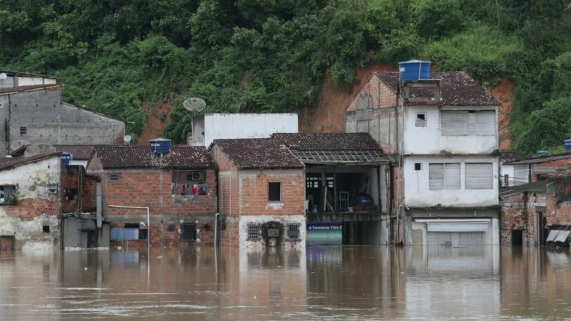 Destrucción por inundaciones en el noreste de Brasil