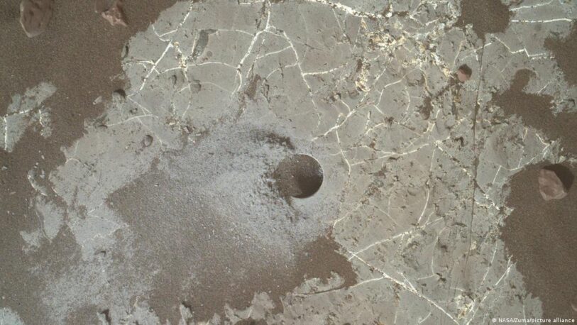 El róver Curiosity de la NASA perfora agujeros en Marte y hace un importante hallazgo