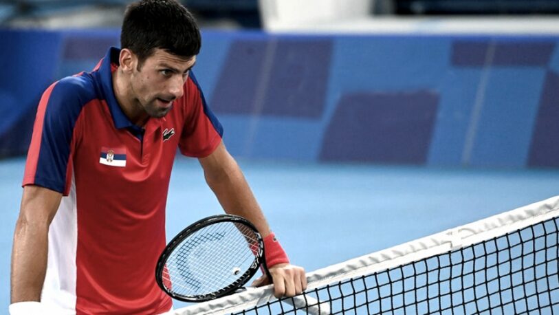 Djokovic podría quedar inhabilitado de ingresar a Australia por 3 años