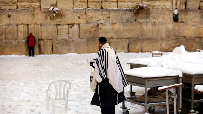 Una impactante nevada cubrió de blanco a Jerusalén