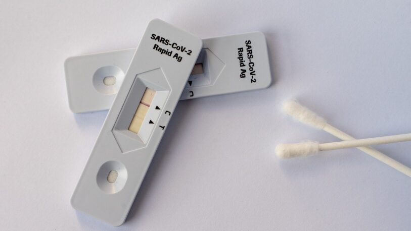 Covid-19: Estiman que los autotest estarían disponibles en las farmacias en febrero