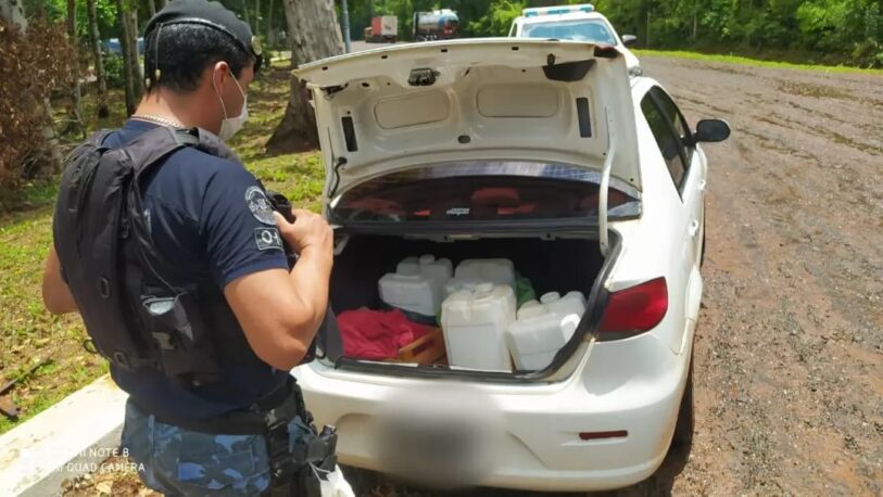 Iguazú: incautan vehículos y bidones de combustibles