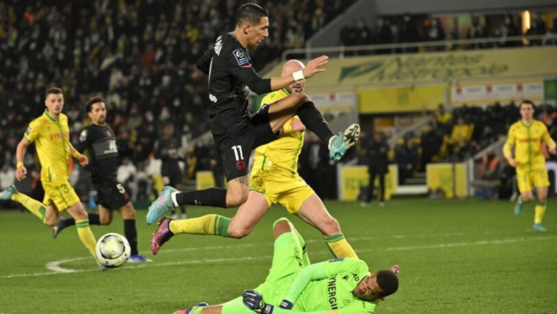 PSG sufrió un duro golpe en su visita a Nantes