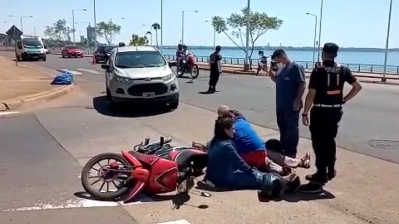 Dos mujeres heridas en un choque sobre la costanera