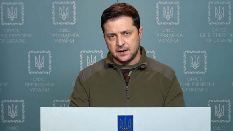 Zelenski dijo que Ucrania resistirá “cueste lo que cueste”