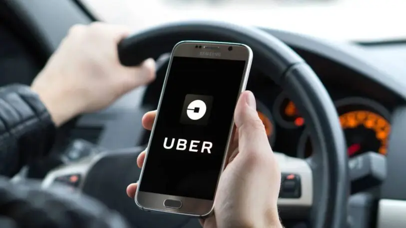 Aprobaron el servicio de Uber y otras plataformas para el transporte de pasajeros