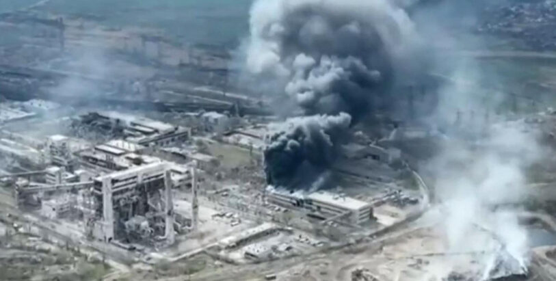 Ucrania denunció que Rusia reanudó sus ataques contra la planta de acero de Mariupol