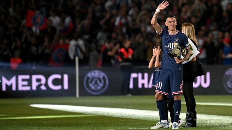 Emoción y llanto de Ángel Di María al despedirse del PSG con una gran ovación