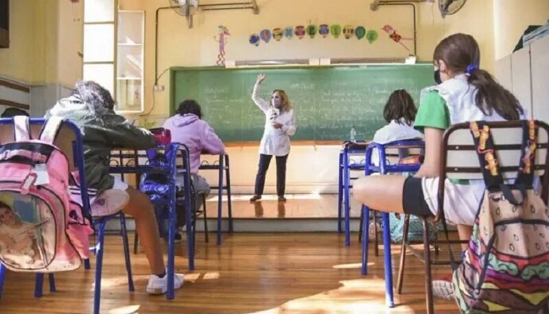 CABA acordó con los gremios docentes una suba del 60% y el sueldo inicial será mayor a $181.000