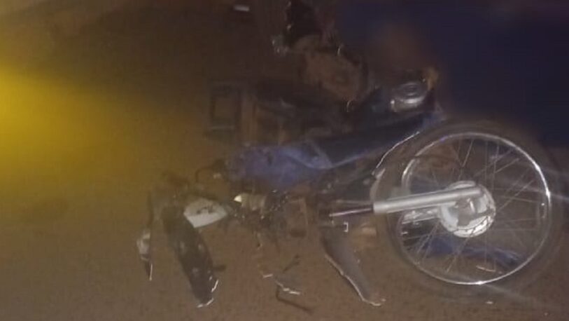 Un motociclista murió tras chocar contra un camión estacionado