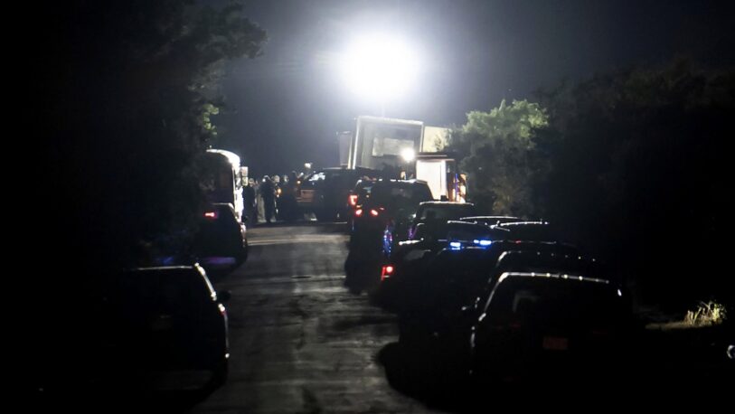 Hallaron 50 migrantes muertos en un camión en el sur de Estados Unidos