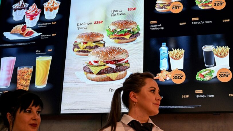 Reabren en Rusia los antiguos locales de McDonald’s bajo el nombre “Delicioso y punto”