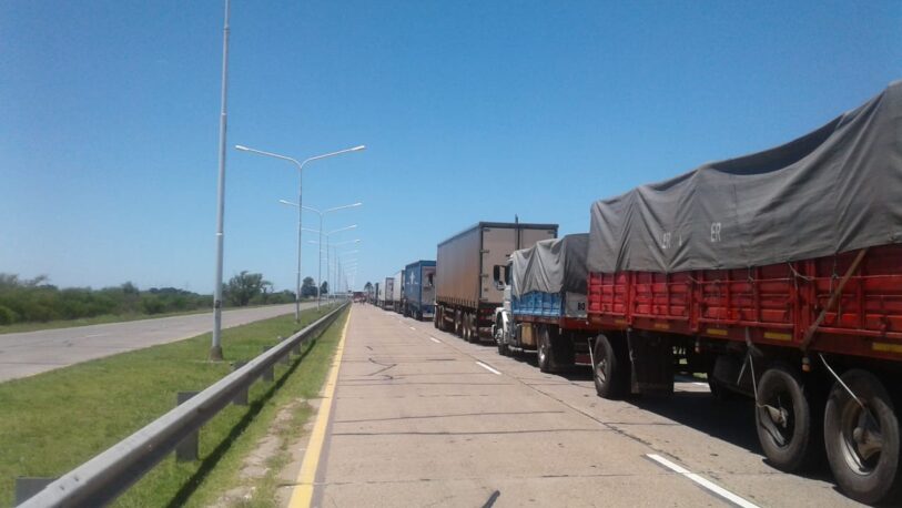 Los camiones no podrán circular por rutas del país este fin de semana en determinados horarios