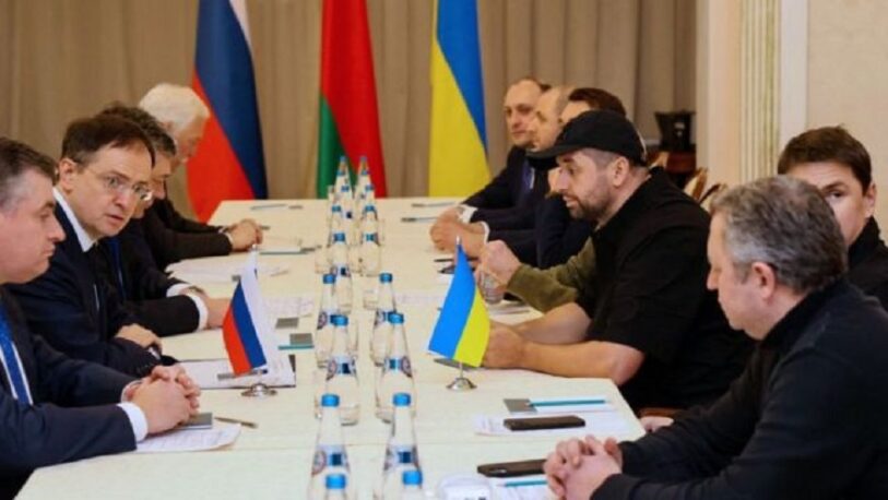 Ucrania espera retomar diálogo con Rusia en agosto