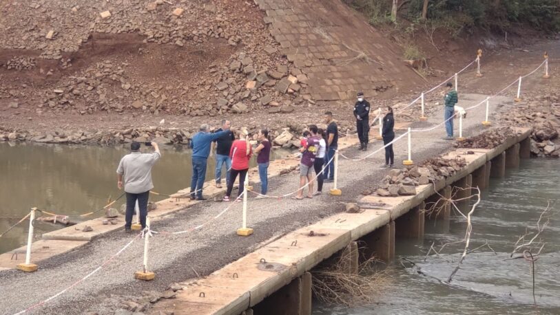 Vecinos piden que construyan un puente sobre el arroyo Pindaytí