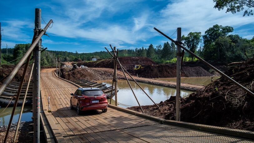 Realizan obras en el puente definitivo sobre el Arroyo Pindaytí