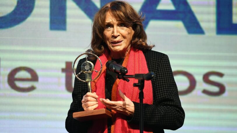 Falleció la periodista y locutora Magdalena Ruiz Guiñazú