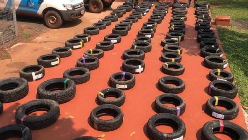 Incautaron un cargamento millonario de neumáticos en Puerto Libertad