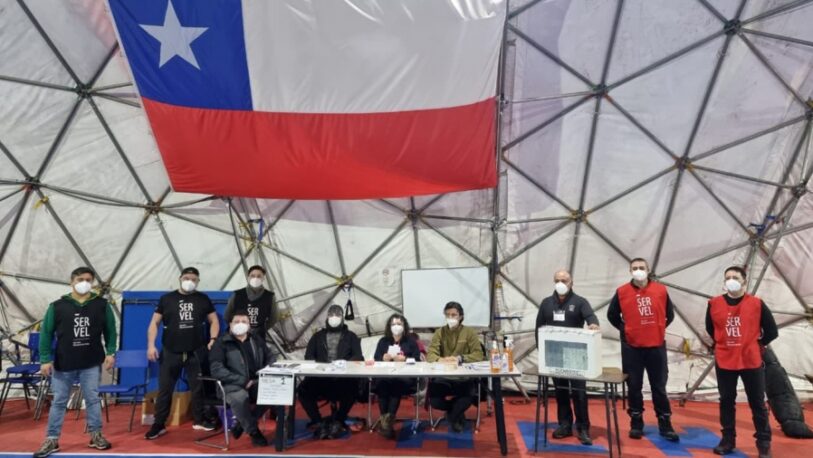 Ya comenzó la votación en Chile a favor o en contra de la nueva Constitución