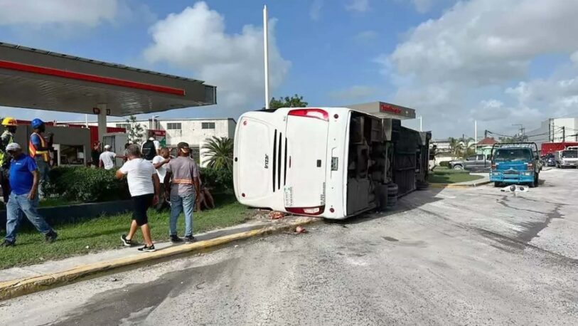 Dos argentinas muertas por el vuelco de un ómnibus turístico en Punta Cana