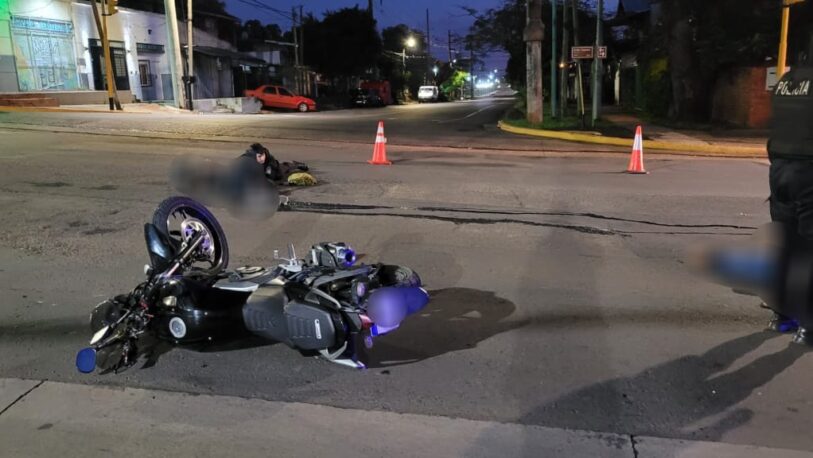 Motociclistas heridos en choque sobre avenidas Lavalle y Urquiza