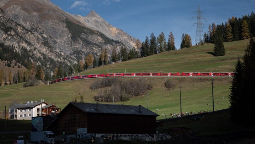 Crearon el tren más largo del mundo: dónde funciona y cuánto mide
