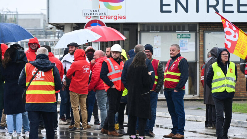 Continúa la huelga en las refinerías del grupo TotalEnergies en Francia