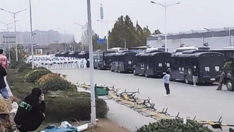 China: violentas protestas en la fábrica de iPhone por demandas laborales