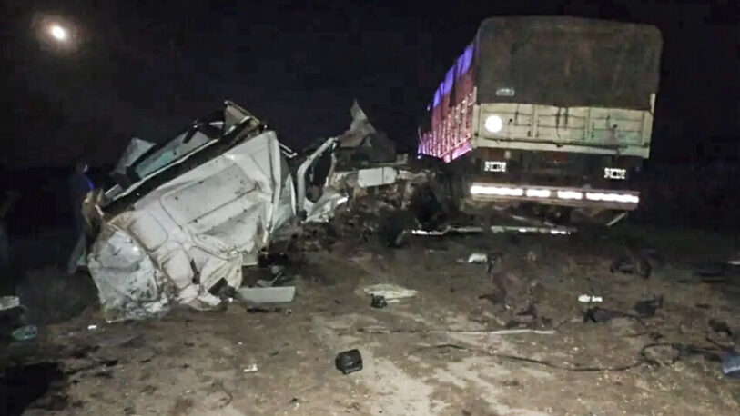 Chaco: tres muertos por un choque entre dos camiones y un micro de larga distancia