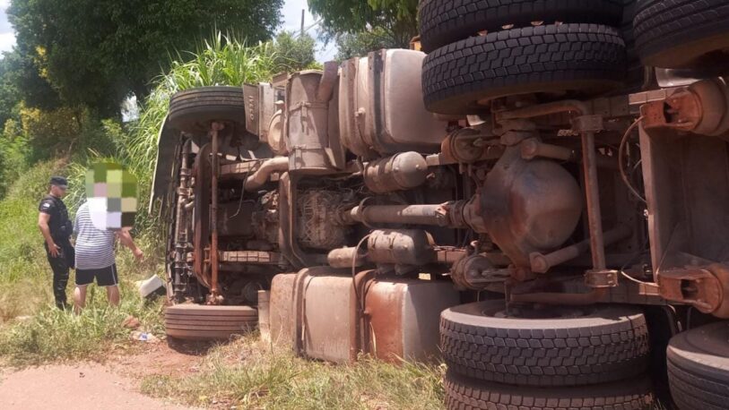 Un camionero resultó herido tras despistar en Guaraní