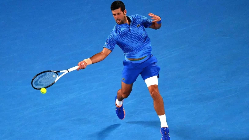 Un Djokovic pletórico brilla en Australia y se metió entre los 8 mejores