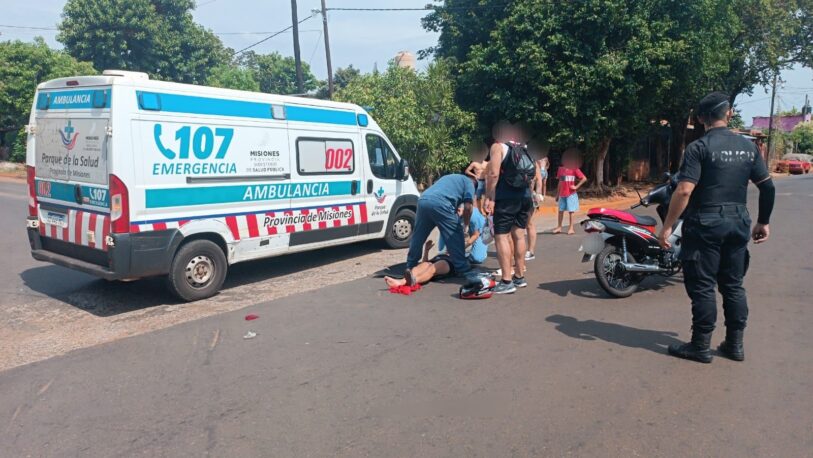 Motociclista herida tras un choque en avenidas Eva Perón y Brown