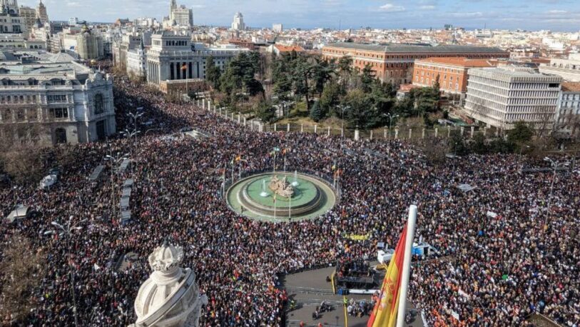 Masiva protesta en Madrid en defensa de la salud pública
