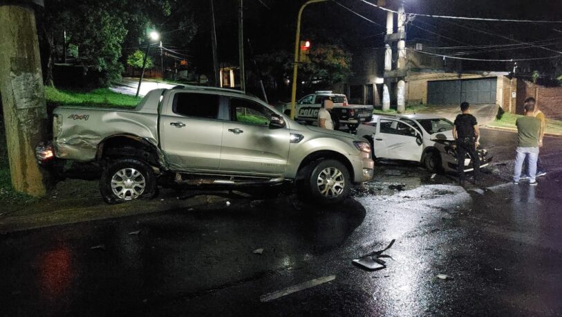 Choque de camionetas en avenidas Urquiza y Santa Catalina