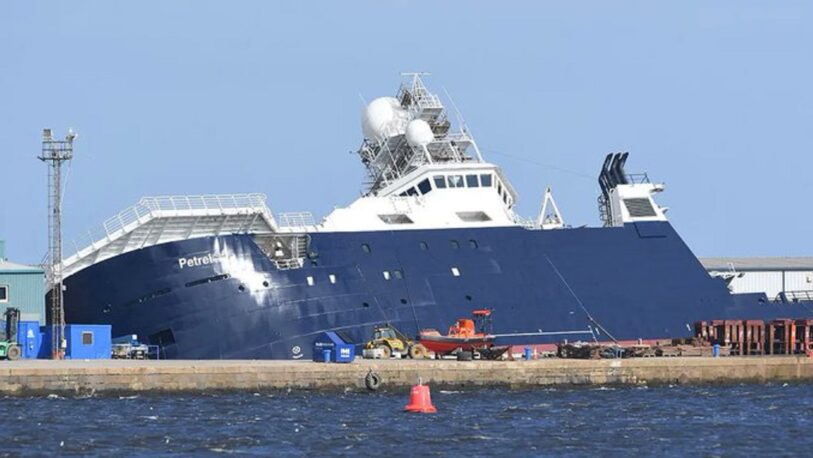 Un barco científico volcó en Escocia y hubo 25 personas heridas