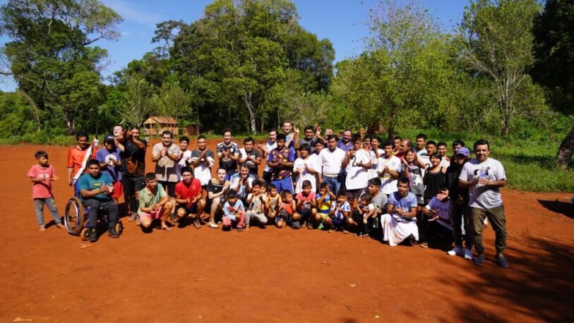 Fin de semana a puro fútbol y política en la aldea Caracol