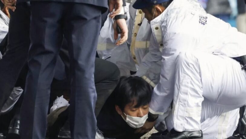 Tras una explosión, el primer ministro de Japón fue evacuado de emergencia