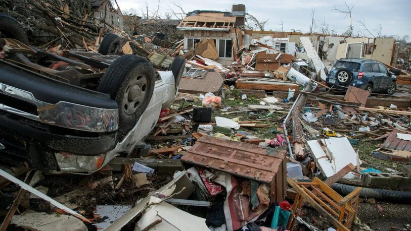 Una serie de tornados golpeó Estados Unidos y dejó al menos 29 muertos