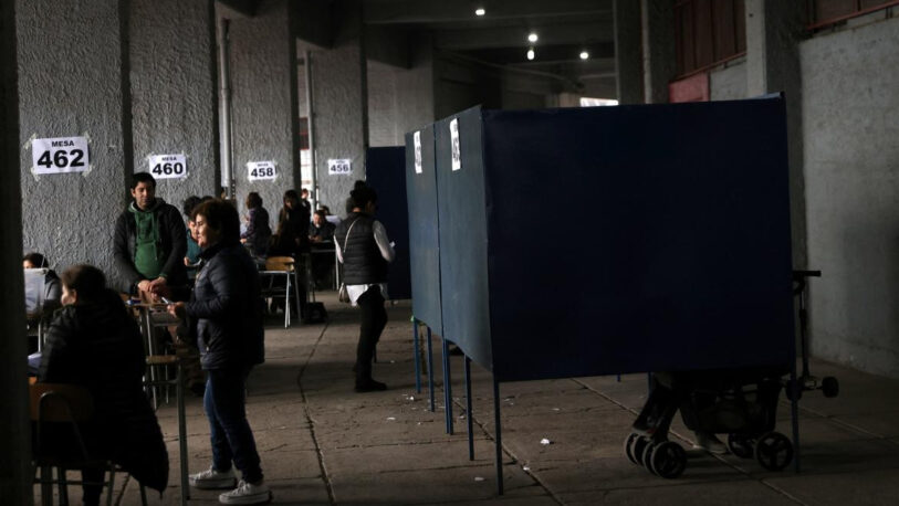 Elecciones constituyentes en Chile: más de 100 mil ciudadanos pusieron excusas para no votar