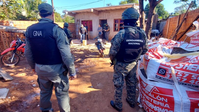 Iguazú: detienen a cuatro personas y secuestran armas, drogas, vehículos y dinero