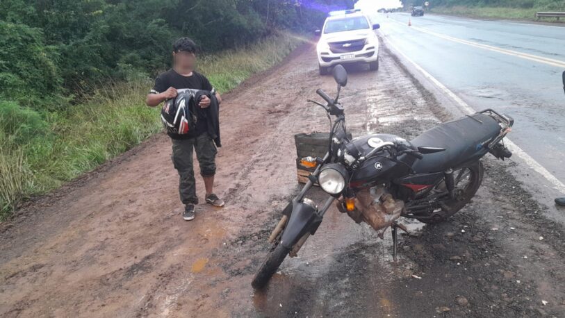 Siniestro vial en la Ruta N°12 dejó a motociclista con lesiones leves