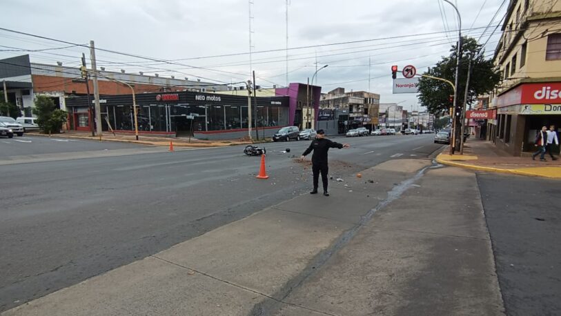 Motociclistas heridos en un choque en avenidas Uruguay y Trincheras de San José