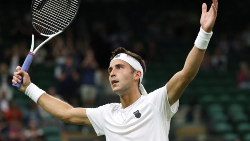 Wimbledon: Etcheverry ganó en una batalla a cinco sets para clasificar a la segunda ronda