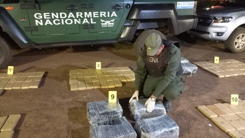 Chocó un patrullero de Gendarmería intentando escapar: llevaba marihuana valuada en más de 350 millones