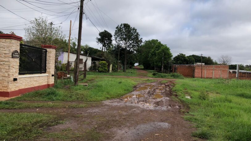 Vecinos del barrio Alto González de Garupá reclaman por el mal estado de las calles
