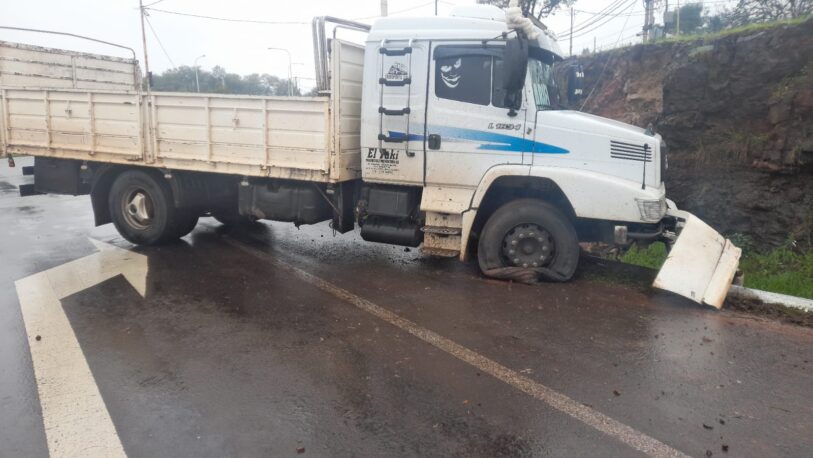 Despistó un camión en el acceso a Garupá