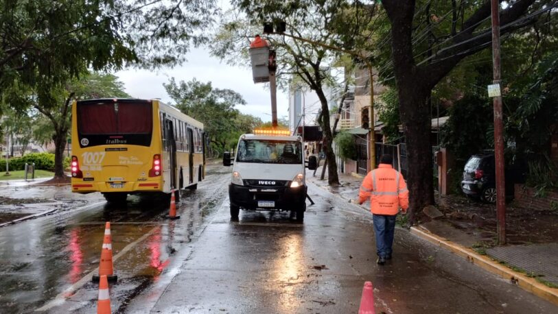 Las lluvias afectaron el sistema de semaforización en Posadas