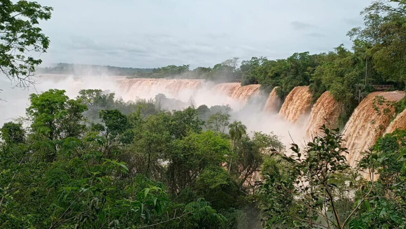 Debido a la crecida del Río Iguazú, el acceso a Cataratas debió ser cerrado